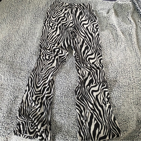 Women's Zebra Print Flare Pants, xs - Picture 3 of 3